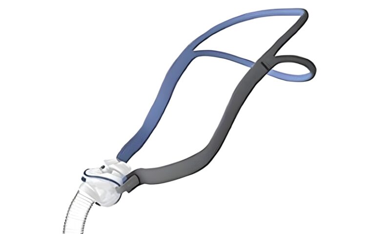 ResMed AirFit P10 Nasenkissen-CPAP-Maske mit Kopfbedeckung